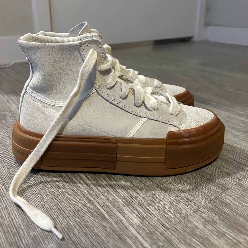 Converse cream & tan platform shoes size 8